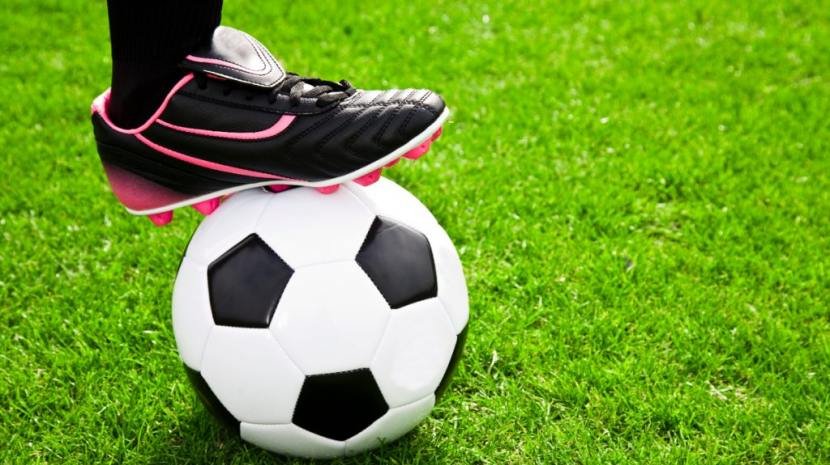 “Paren la pelota, levanten la cabeza…basta de femicidio”