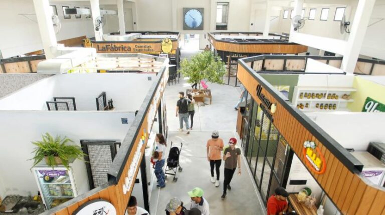 En su primer día el Mercado Municipal de Tafí Viejo atrajo todas las miradas