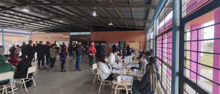 Resultados Electorales en las Escuelas de Lomas de Tafí: Compromiso y Diversidad Democrática