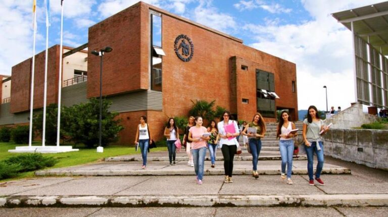 Reprogramación de charla informativa sobre becas ofrecidas por la UNSTA