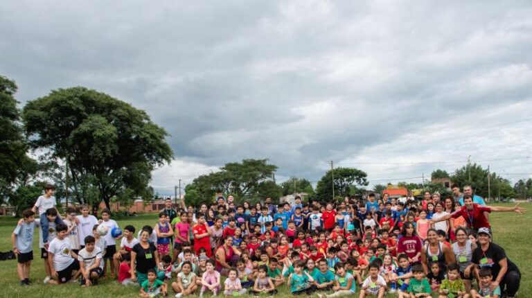 La colonia de verano «Lomas en vacaciones» en el Parque Norte de Lomas de Tafí