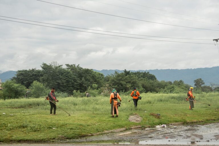 Operativo de limpieza en Lomas de Tafí para mejorar la calidad de vida