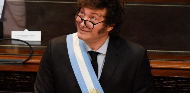 Los 10 Puntos del «Pacto de Mayo» Propuesto por Milei a los Gobernadores: Reforma Laboral, Jubilaciones Privadas y Apertura Comercial