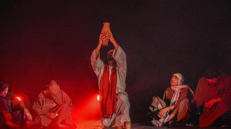 La Pasión de Cristo: Una experiencia única llena de fe y emoción en la Hostería Atahualpa Yupanqui