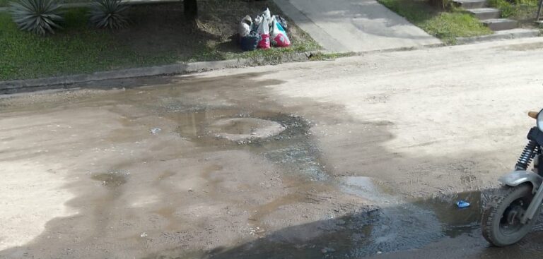 Vecinos de Lomas de Tafí Solicitan Solución Urgente a Problema de Aguas Servidas