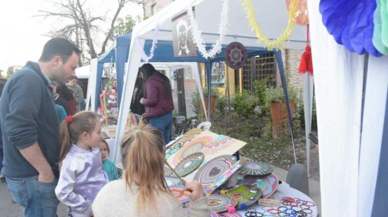 Color y Creatividad! La Feria de Artesanos y Emprendedores Llega a Tafí Viejo y Lomas de Tafí