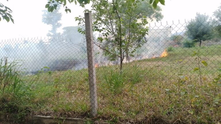 Vecinos Denuncian Incendio y Abandono en el Futuro Complejo de Básquet de Lomas de Tafí