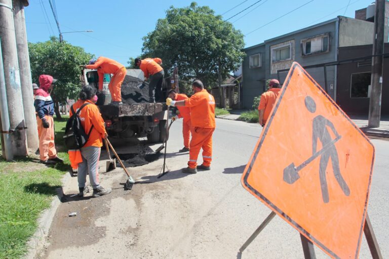 Operativo de limpieza y mantenimiento en Lomas de Tafí: mejoras en espacios públicos y seguridad