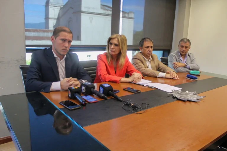 La oposición insiste: buscan revertir el veto de Jaldo al control de los espacios de Lomas de Tafí