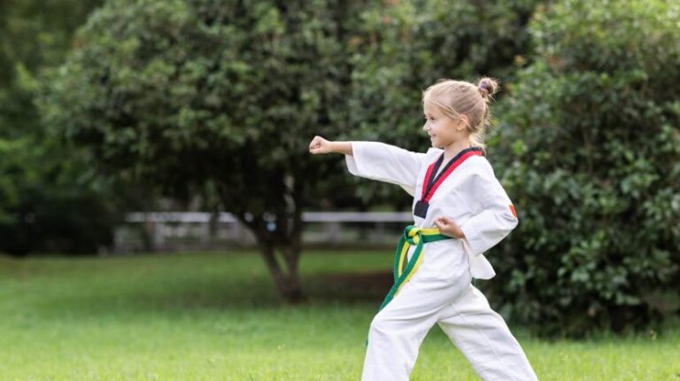 Taller de Defensa Personal para Niños en el Parque Miguel Lillo: Seguridad y Confianza al Alcance de los Más Pequeños
