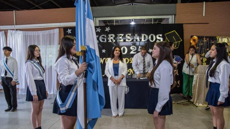 Emotiva ceremonia de colación en la Escuela Técnica N° 2 de Lomas de Tafí
