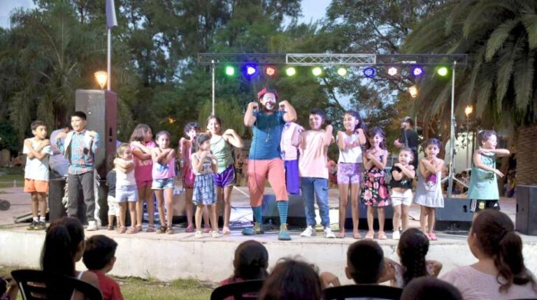 Tafí Viejo celebra el 10° Festival Cultural de Verano ‘Con 40 Grados a la Sombra’