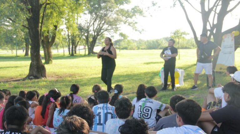 Taller de Lengua de Señas en la Colonia de Lomas de Tafí: un paso más hacia la inclusión