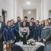 Imagen de María Rosa Mola visita el edificio municipal de Lomas de Tafí