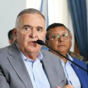 Jaldo anunció mejora salarial extra para empleados estatales