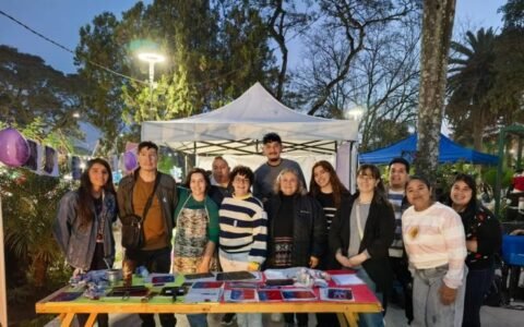 Jornada de grabado celebra la diversidad en la Plaza Bartolomé Mitre