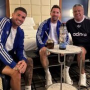 La foto del mate de Messi, De Paul y Tapia sigue presente en el Mundial