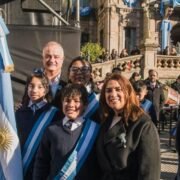 La Intendente de Tafí Viejo en la jura de lealtad a la Bandera
