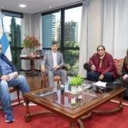 Acevedo se reunió con gremios estatales y municipales por pases a planta