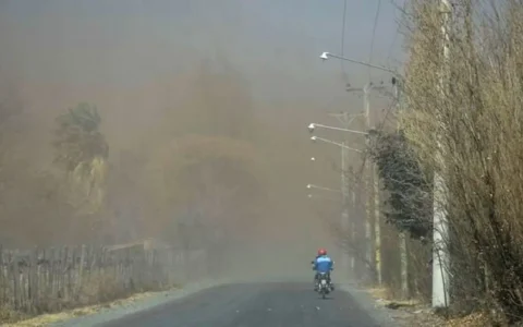 Alerta Naranja por Viento Zonda en Tucumán: Ráfagas de 85 km/h