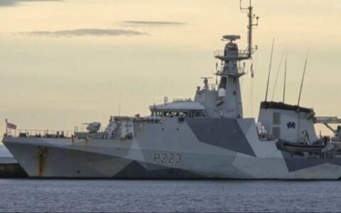 Alerta por Malvinas: Buque británico en aguas argentinas previo a viaje de Milei