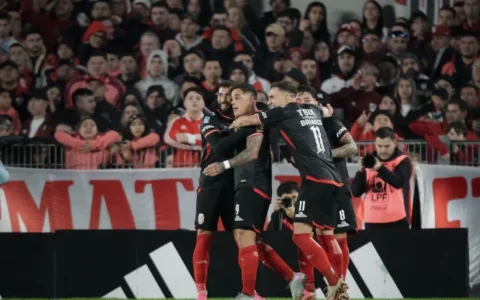 Barracas Central hace historia: Venció a River 1-0 en el Monumental