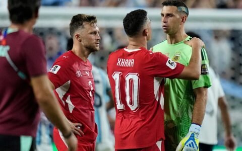 Mundial 2026: El capitán de Suiza y el Dibu Martínez, un gesto de camaradería