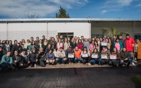 Nuevos egresados de la Escuela Municipal de Oficios en Tafí Viejo