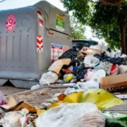 San Miguel de Tucumán: secuestrarán autos por arrojar basura