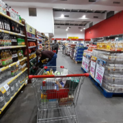 Supermercados en Tucumán abren hasta las 15:00 el domingo