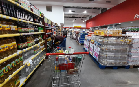 Supermercados en Tucumán abren hasta las 15:00 el domingo