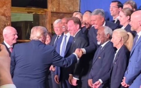 Trump elogia a Messi y saluda a ‘Chiqui’ Tapia en un evento de FIFA