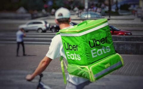 Uber avanza en la compra de PedidosYa: un cambio clave para el delivery local