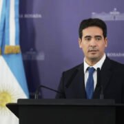 Vocero Presidencial: «El dólar a $1.800 en próximos meses es una posibilidad»