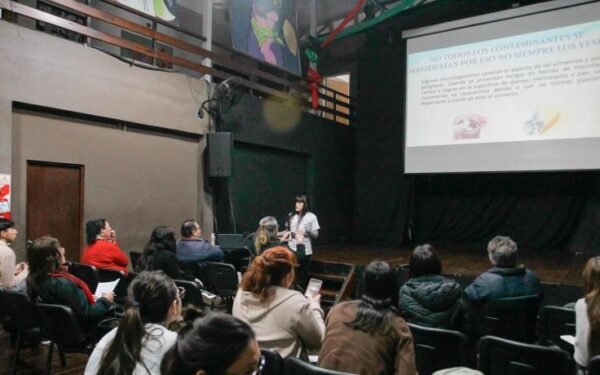 Alimentos seguros empiezan acá: capacitaron a emprendedores en Tafí Viejo