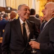 Telecom-Telefónica: El Gobierno analiza oferta de Clarín