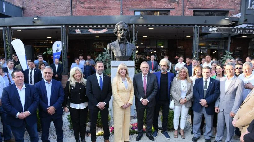 Un paseo para la historia: Jaldo y Chahla inauguraron el Paseo Alberdi IA en el centro