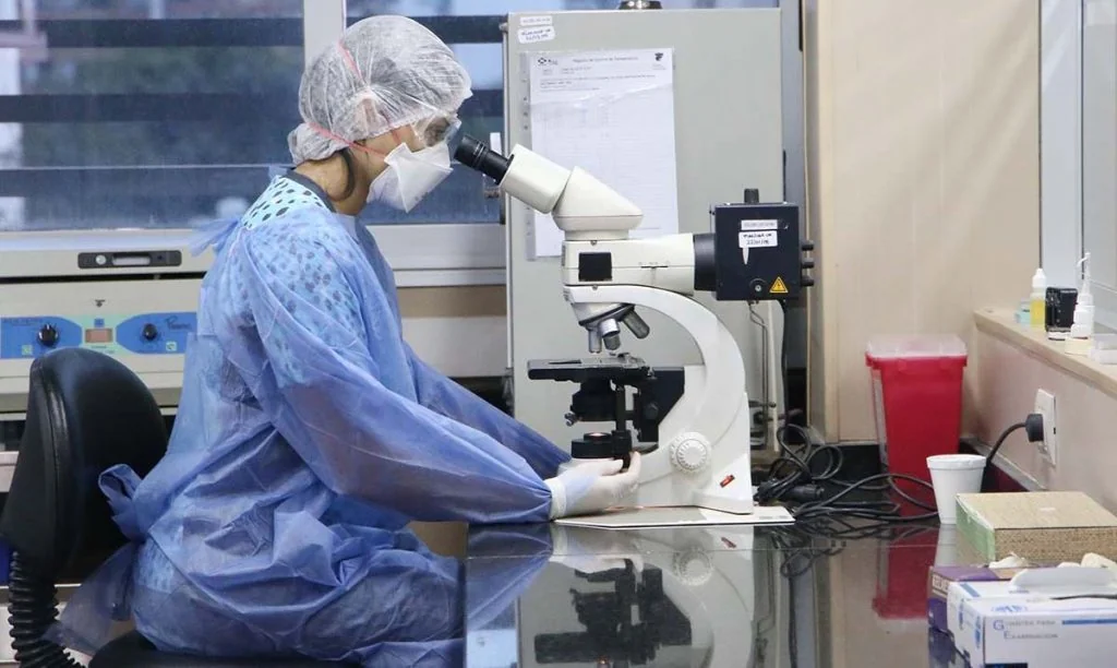 ANMAT: Baja de Laboratorios Tucumanos por Incumplimiento