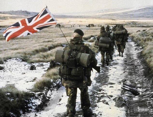 Malvinas: Johnson exige tropas y barcos ante el reclamo de Milei