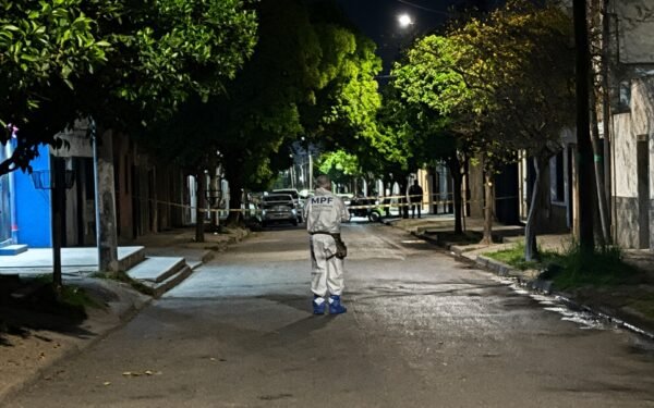 Una mujer de 79 años mató a su esposo en Villa Alem y llamó a su hijo para contarle
