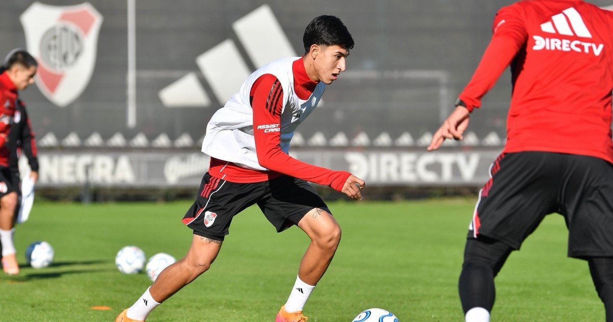 River ajusta su plantel: dos juveniles bajan a Reserva para ganar ritmo