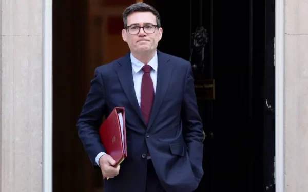 Burnham responde a Milei: ‘Seremos implacables en la defensa de las Malvinas’