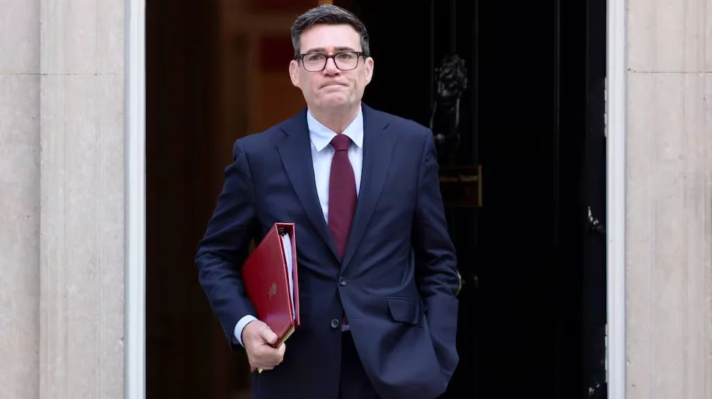 Burnham responde a Milei: ‘Seremos implacables en la defensa de las Malvinas’