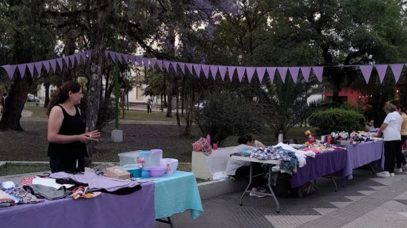 Tafí Viejo potencia el empoderamiento femenino con una feria de emprendedoras en la Plaza Mitre