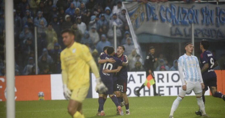 ¡River remonta! De la lona a la gloria: la escalada que ilusiona a los hinchas