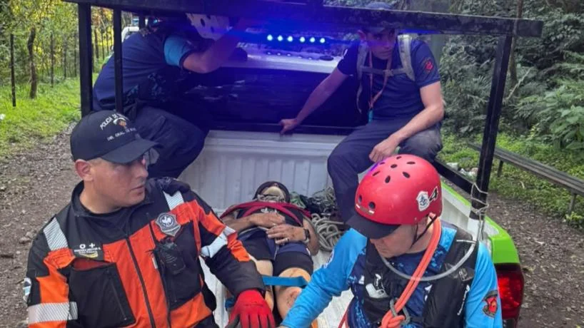Rescate extremo en la Cascada: un hombre salvado tras una caída de alto riesgo