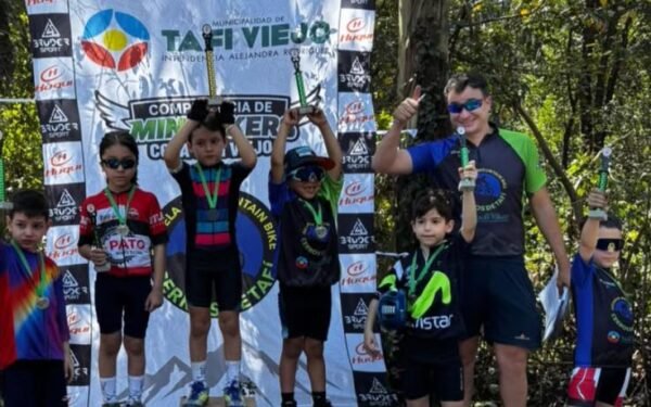Mini Bikers: la pista rugió con el futuro del ciclismo tucumano