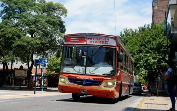 Obras cortan arteria clave: Línea 6 de colectivos cambia su recorrido por 10 días