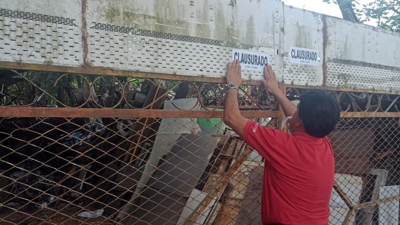 Chatarrería clausurada tras proyectil de gas que voló 15 metros