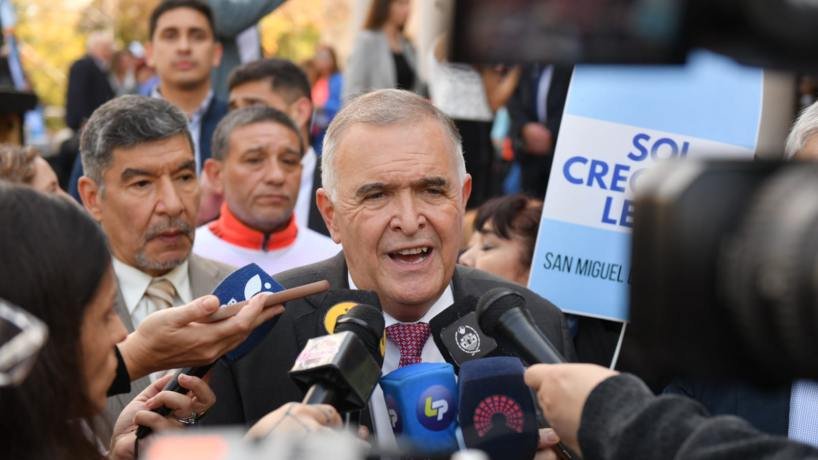 Jaldo salió a cruzar a La Libertad Avanza tras el ataque simbólico a la Legislatura